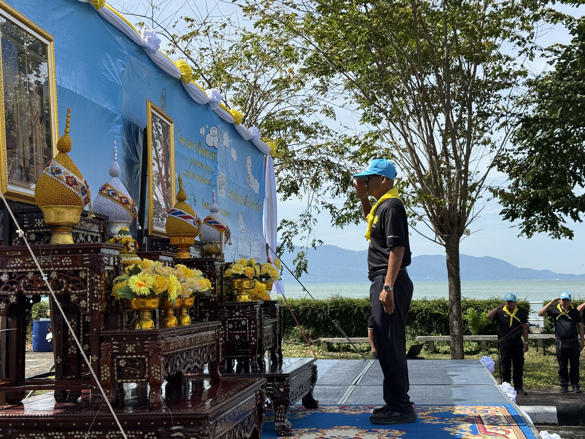 สพอ.แหลมงอบ ร่วมกิจกรรมจิตอาสาพัฒนา เนื่องในโอกาสวันคล้ายวันประสูติครบ 100 ปี สมเด็จพระเจ้าภคินีเธอ เจ้าฟ้าเพชรรัตนราชสุดา สิริโสภาพัณณวดี